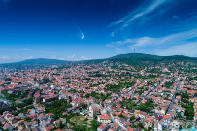 Pécs madártávlatból-stock-foto