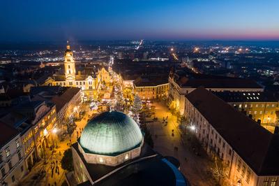 Adventi vásár Pécs főterén-stock-photo