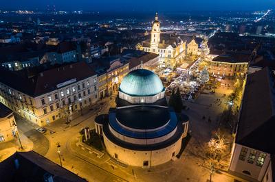 Adventi vásár Pécs főterén-stock-photo