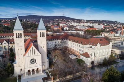 Pécs, Pius templom-stock-photo