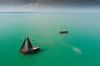 Kalózhajó a Balatonon-stock-photo