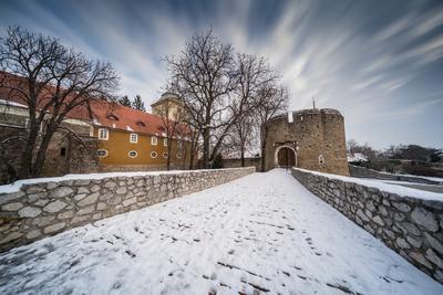 Barbakan bastion in Pecs, Hungary at winter-stock-foto