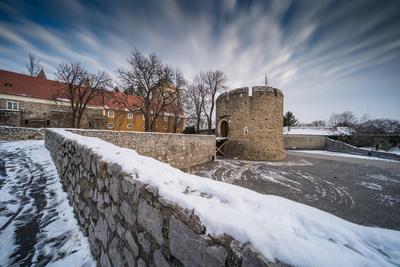 Barbakan bastion in Pecs, Hungary at winter-stock-foto
