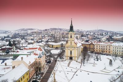 Szekszárd, Béla király tér-stock-foto