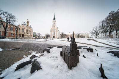 Szekszárd, a Béla király tér télen-stock-foto