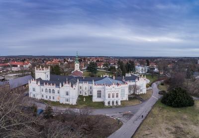 Beautiful Brunszvik Castle in Martonvasar, Hungary-stock-foto