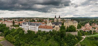 Castle of Veszprem with cloudy sky-stock-foto