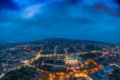 Pecs, Szekesegyhaz. Bird eye view at night-stock-foto