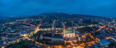 Pecs, Szekesegyhaz. Bird eye view at night-stock-foto
