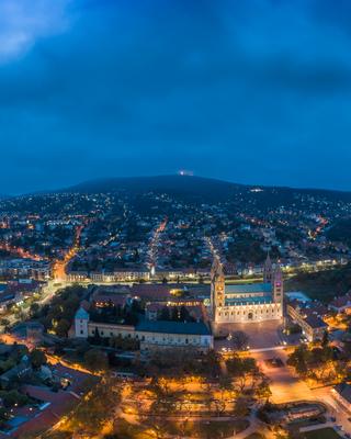 Pecs, Szekesegyhaz. Bird eye view at night-stock-foto