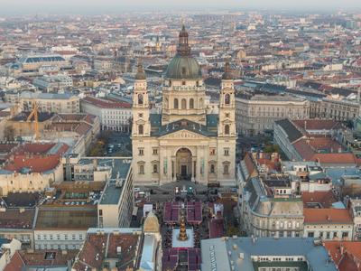 St. Stephen's Basilica in Budapest Hungary at night-stock-foto