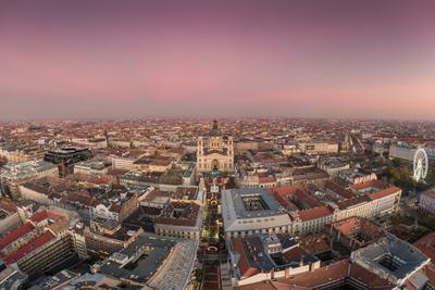 St. Stephen's Basilica in Budapest Hungary at night-stock-foto