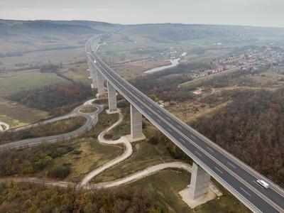 Viaduct of Koroshegy in Hungary-stock-foto