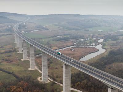 Viaduct of Koroshegy in Hungary-stock-foto