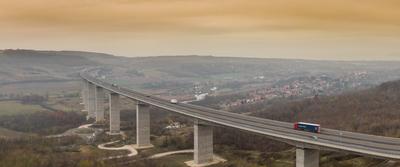 Viaduct of Koroshegy in Hungary-stock-foto