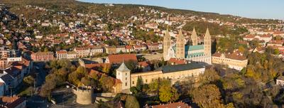 Pecs, Szekesegyhaz. Bird eye view-stock-foto