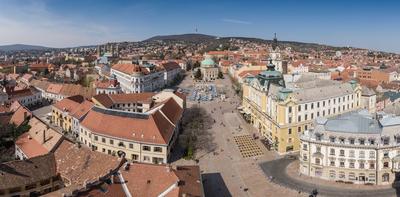 Bird eye view of Pecs, Hungary-stock-foto
