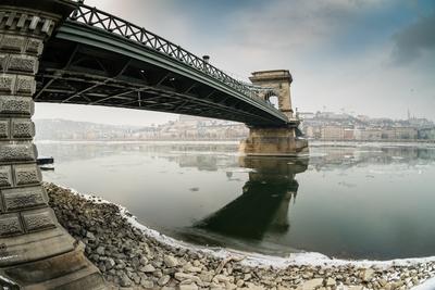 Ice flowing on river Danube in Budapest, Hungary-stock-foto