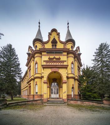 Pallavicini Castle in Mosdos, Hungary-stock-foto