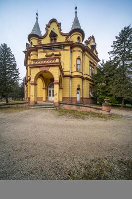 Pallavicini Castle in Mosdos, Hungary-stock-foto