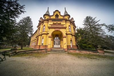 Pallavicini Castle in Mosdos, Hungary-stock-foto
