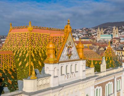 beautiful post palace in Pecs, Hungary-stock-foto