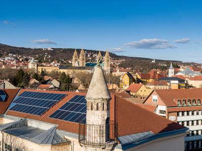 Mosque with a minaret in Pecs, Hungary-stock-foto