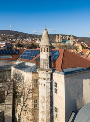 Mosque with a minaret in Pecs, Hungary-stock-foto