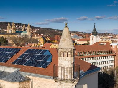 Mosque with a minaret in Pecs, Hungary-stock-foto