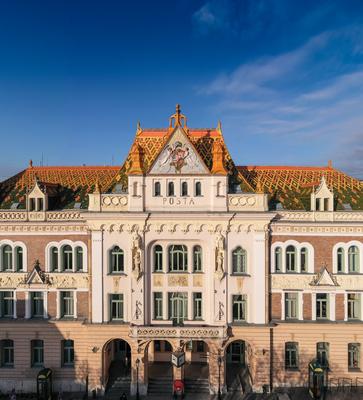 beautiful post palace in Pecs, Hungary-stock-foto