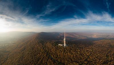TV tower in Pecs Hungary with Mecsek hills-stock-foto
