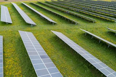 Aerial view to solar power plant-stock-foto