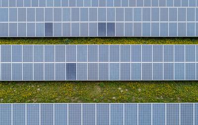 Aerial view to solar power plant-stock-foto