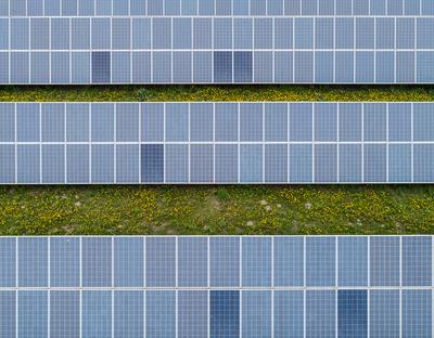 Aerial view to solar power plant-stock-foto