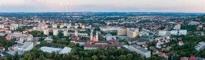 Bird eye view: Pecs, Pius church and university city-stock-foto