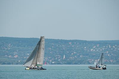 ZAMARDI - JULY 29 : Sailing boats compete on 52.nd Kékszalag championship at the Lake Balaton on 29 July 2020 in Zamardi, Hungary.-stock-foto