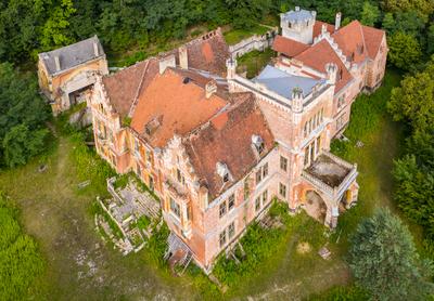 Ruined castle in Mikosszeplak, Hungary-stock-foto