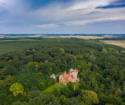Ruined castle in Mikosszeplak, Hungary-stock-foto