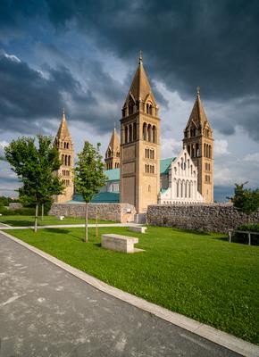 Pecs, Szekesegyhaz. with dramatic stormy sky-stock-foto