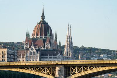 Beautiful Hungarian parliament in budapest, Hungary-stock-foto
