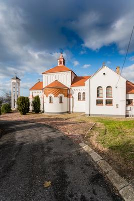 Church in fonyod, balaton, called Nagyboldogasszony templom-stock-foto