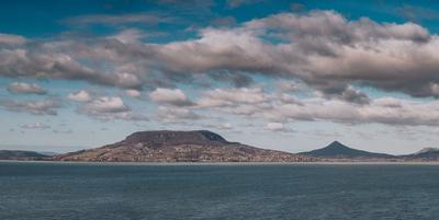 Lake Balaton with Badacsony hill and cloudy sky-stock-foto