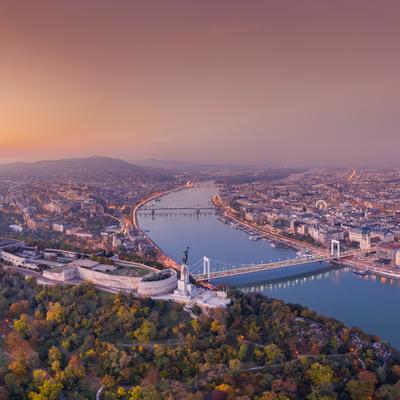 Aerial view of Budapest with beautiful sunrise-stock-foto