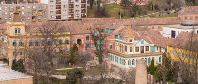 beautiful building in Zsolnay ceramic factory-stock-foto