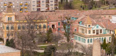 beautiful building in Zsolnay ceramic factory-stock-foto