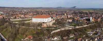 Aerial photo from Siklos castle with Tenkes mountain-stock-foto
