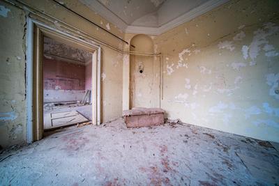 interior of an old abandoned castle-stock-foto