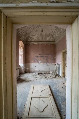 interior of an old abandoned castle-stock-foto