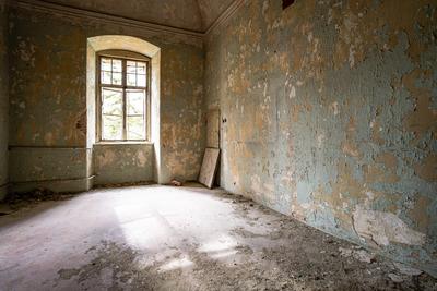 interior of an old abandoned castle-stock-foto