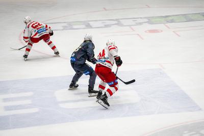 BUDAPEST - FEBRUARY 2: MAC Budapest (Budapest Jégkorong Akadémia Hockey Club) (blue) and Gyergyoi HK  (white) ice hockey teams participate in Championship, February 2, 2024 in Budapest, Hungary.-stock-photo